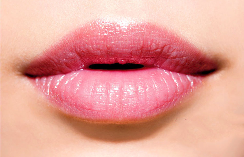 12pcs Beautiful Cartoon Lip Balm Moisturizing Lipstick